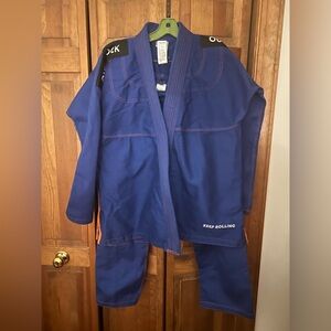 Decathlon Outshock Men’s 5’5” - 5’9” Blue & Orange Gi; Perfect for Martial Arts